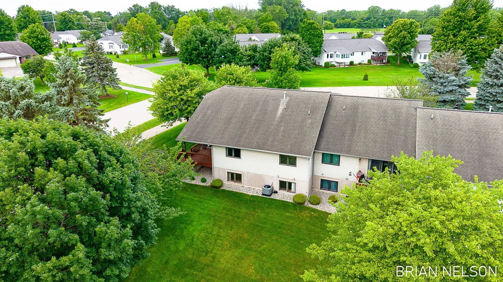 205 Parkside Drive Zeeland City, MI 49464