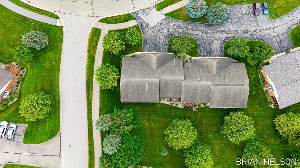 205 Parkside Drive Zeeland City, MI 49464