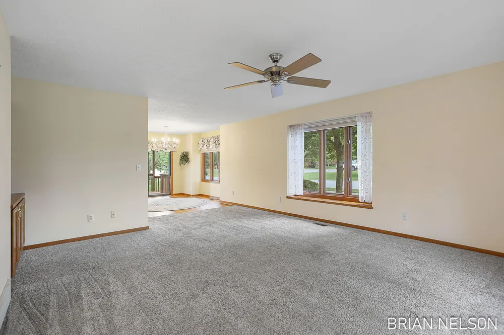 205 Parkside Drive Zeeland City, MI 49464