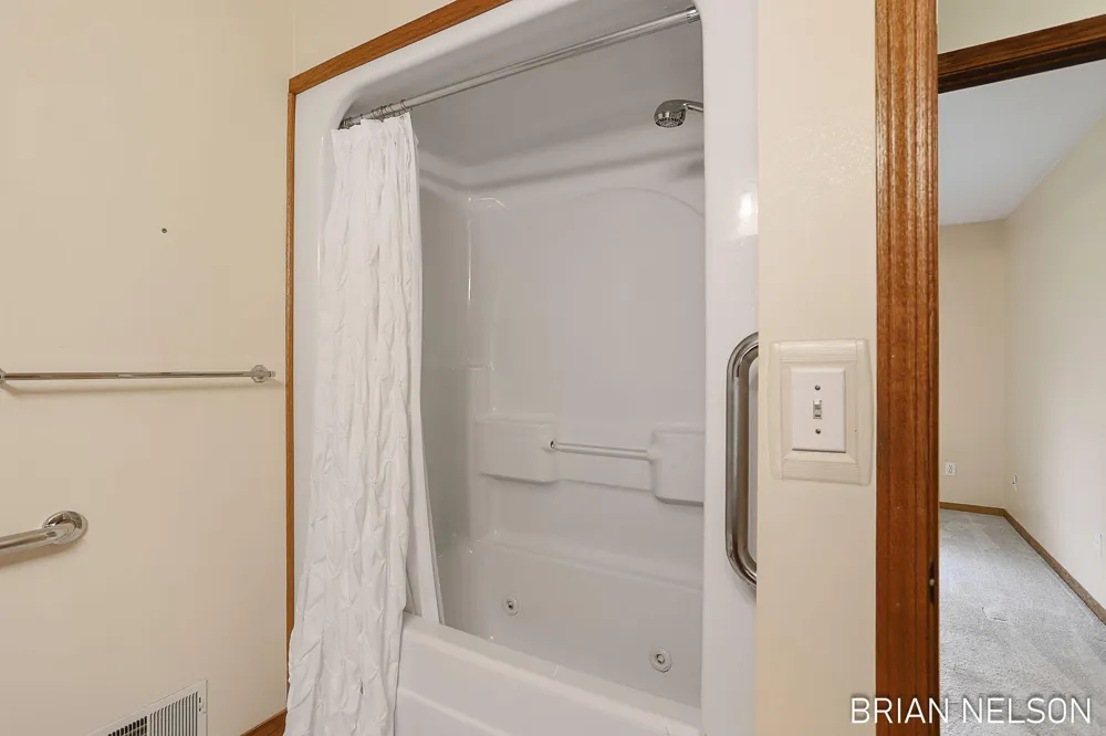 205 Parkside Drive Zeeland City, MI 49464