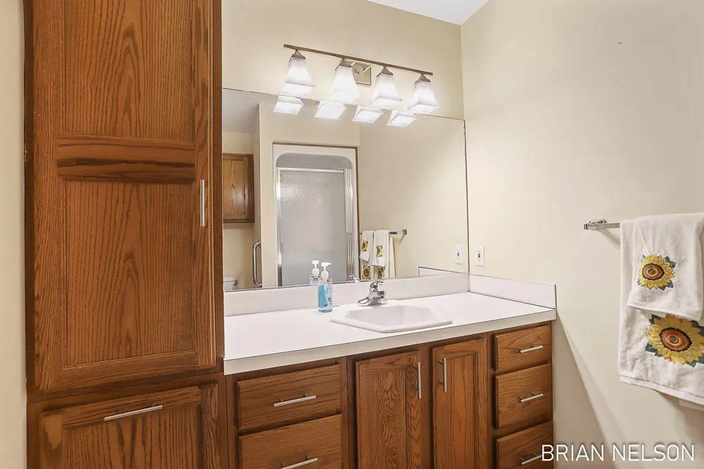205 Parkside Drive Zeeland City, MI 49464