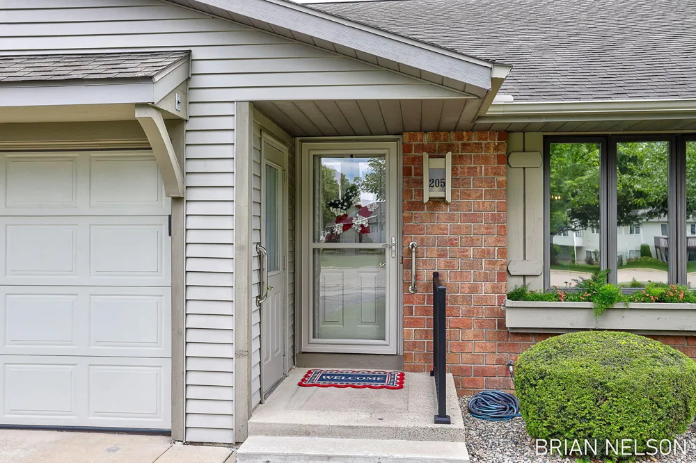 205 Parkside Drive Zeeland City, MI 49464