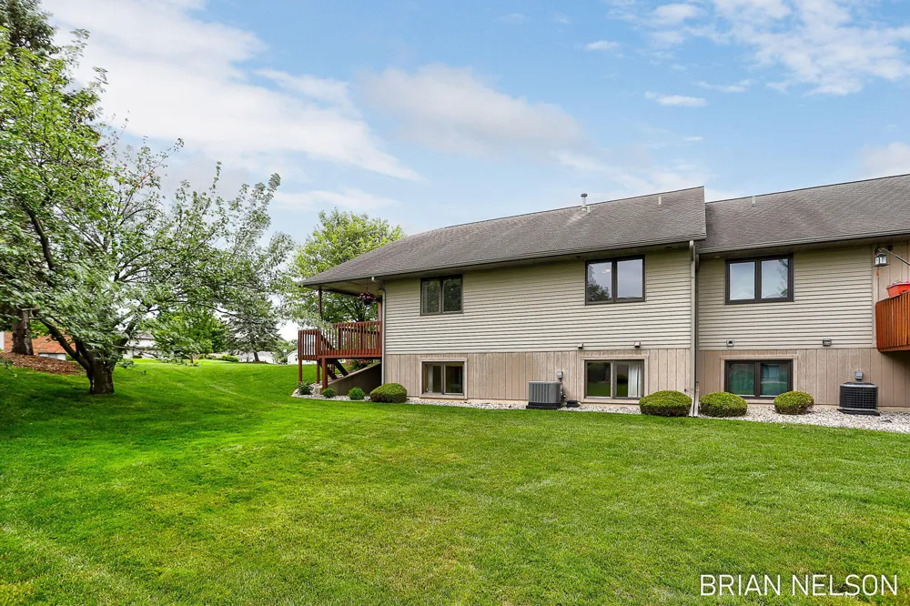 205 Parkside Drive Zeeland City, MI 49464