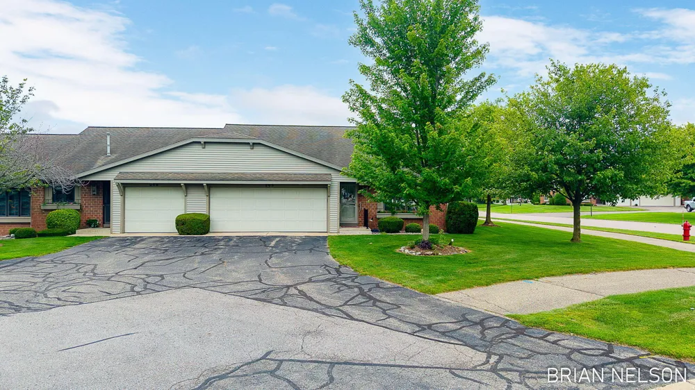 205 Parkside Drive Zeeland City, MI 49464