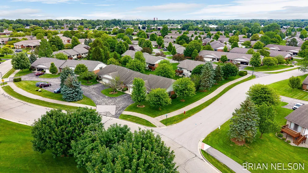 205 Parkside Drive Zeeland City, MI 49464
