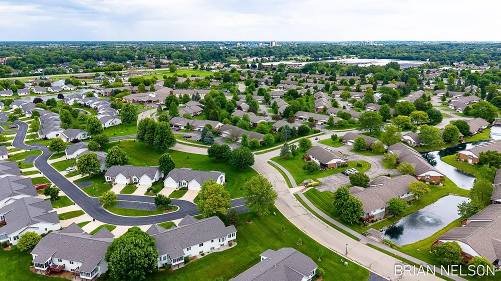 205 Parkside Drive Zeeland City, MI 49464