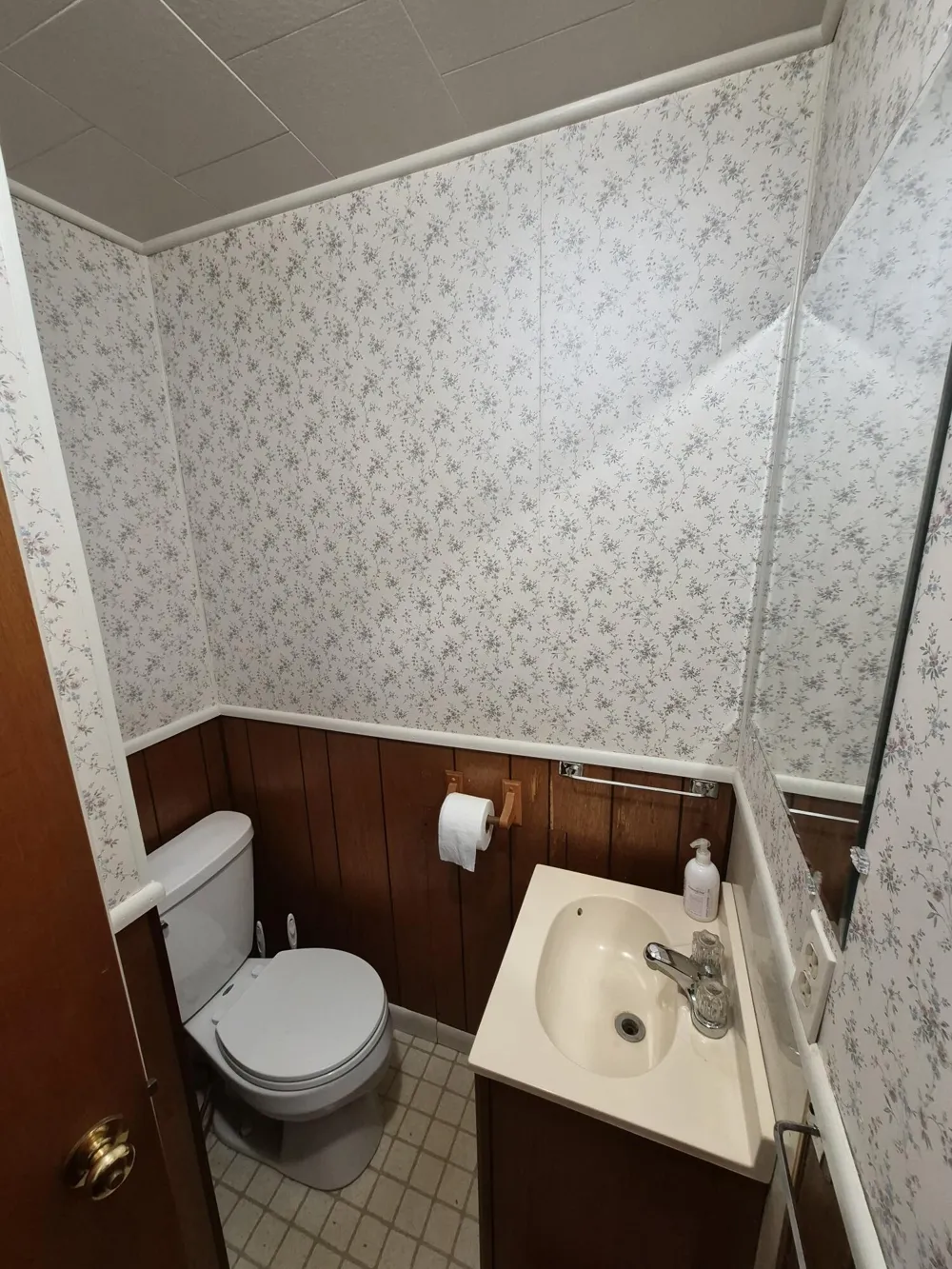1320 Nazareth Road Kalamazoo Charter Township, MI 49048