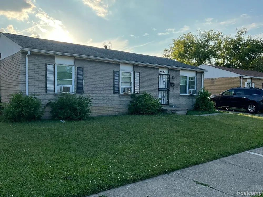 4460 Isabelle Street Inkster City, MI 48141