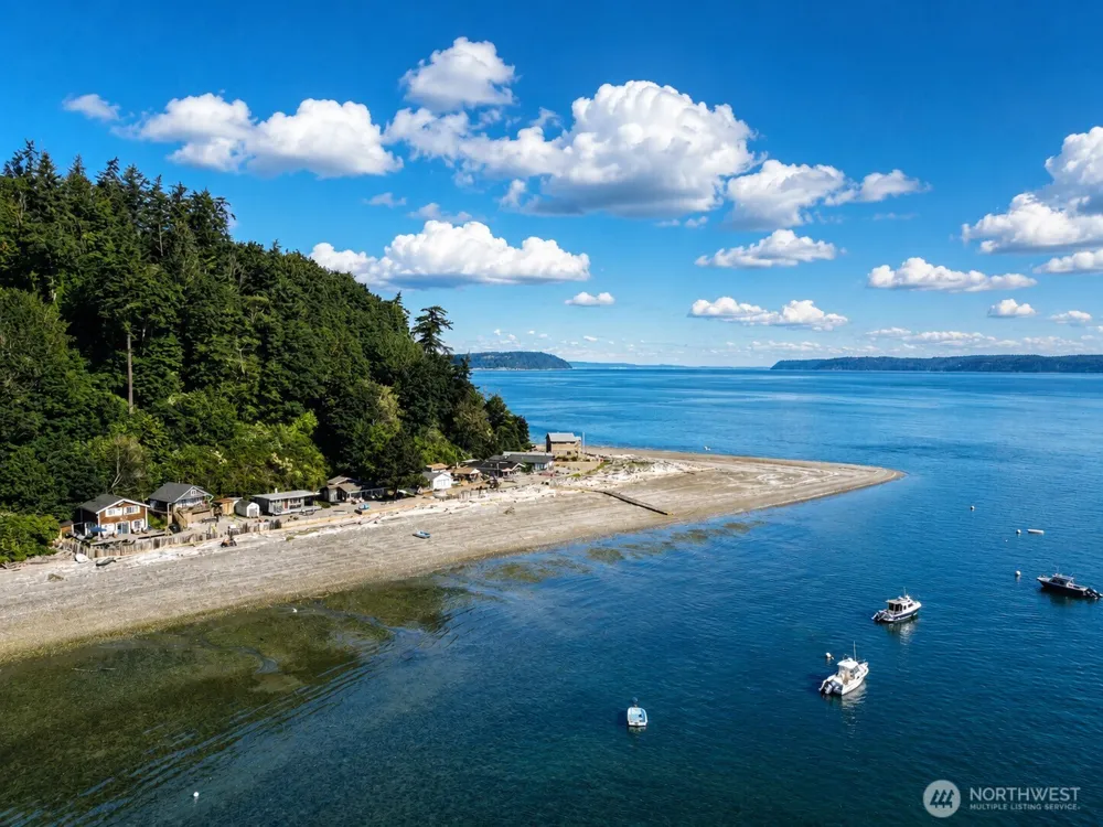 9 I    Hat Island Walk Hat Island, WA 98206