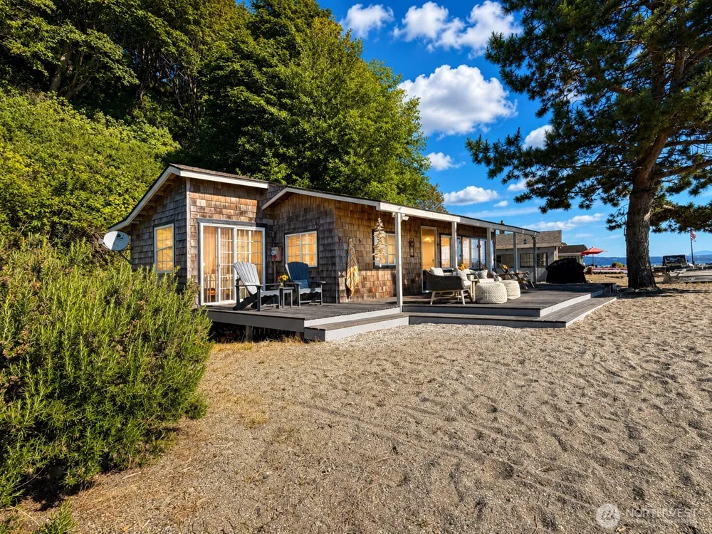 9 I    Hat Island Walk Hat Island, WA 98206