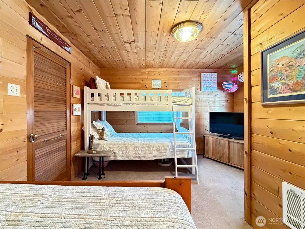 9 I    Hat Island Walk Hat Island, WA 98206