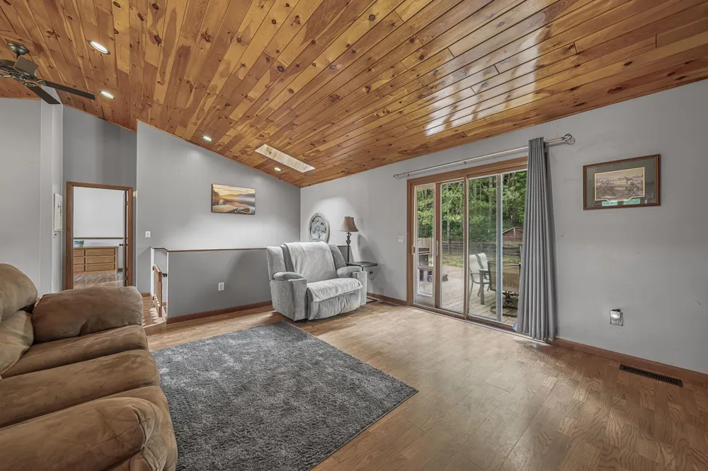 804 Arbutus Drive Clam Lake Township, MI 49601