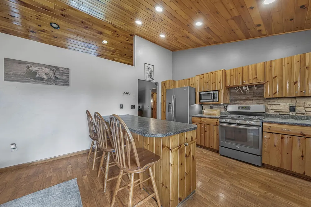 804 Arbutus Drive Clam Lake Township, MI 49601
