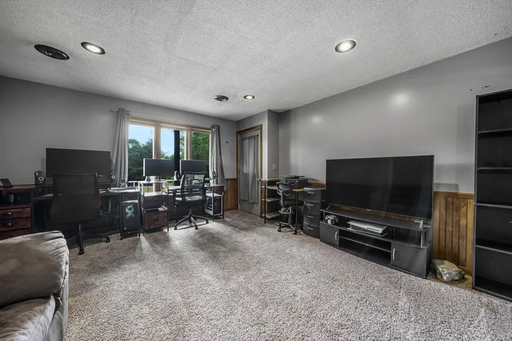 804 Arbutus Drive Clam Lake Township, MI 49601