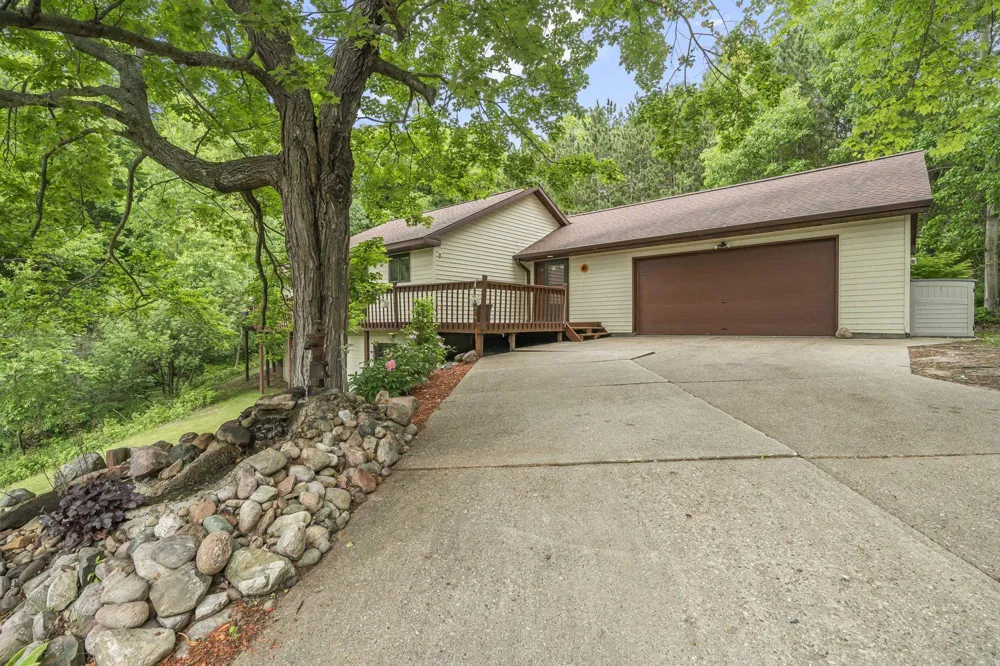 804 Arbutus Drive Clam Lake Township, MI 49601