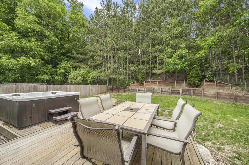 804 Arbutus Drive Clam Lake Township, MI 49601