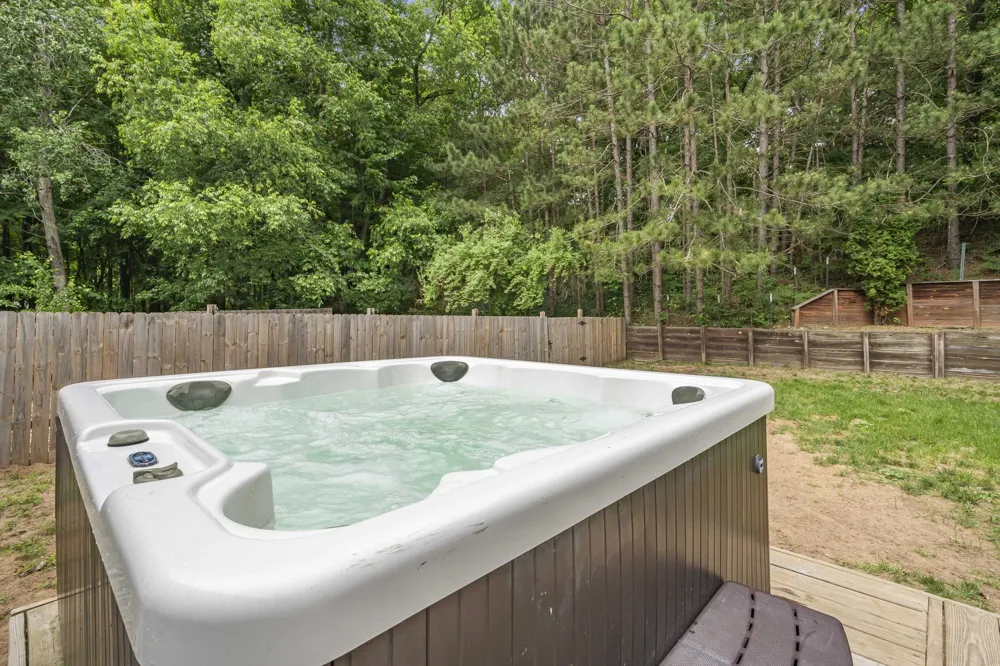 804 Arbutus Drive Clam Lake Township, MI 49601