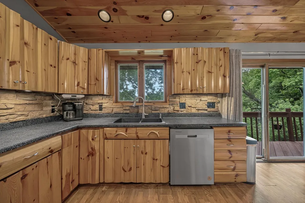 804 Arbutus Drive Clam Lake Township, MI 49601