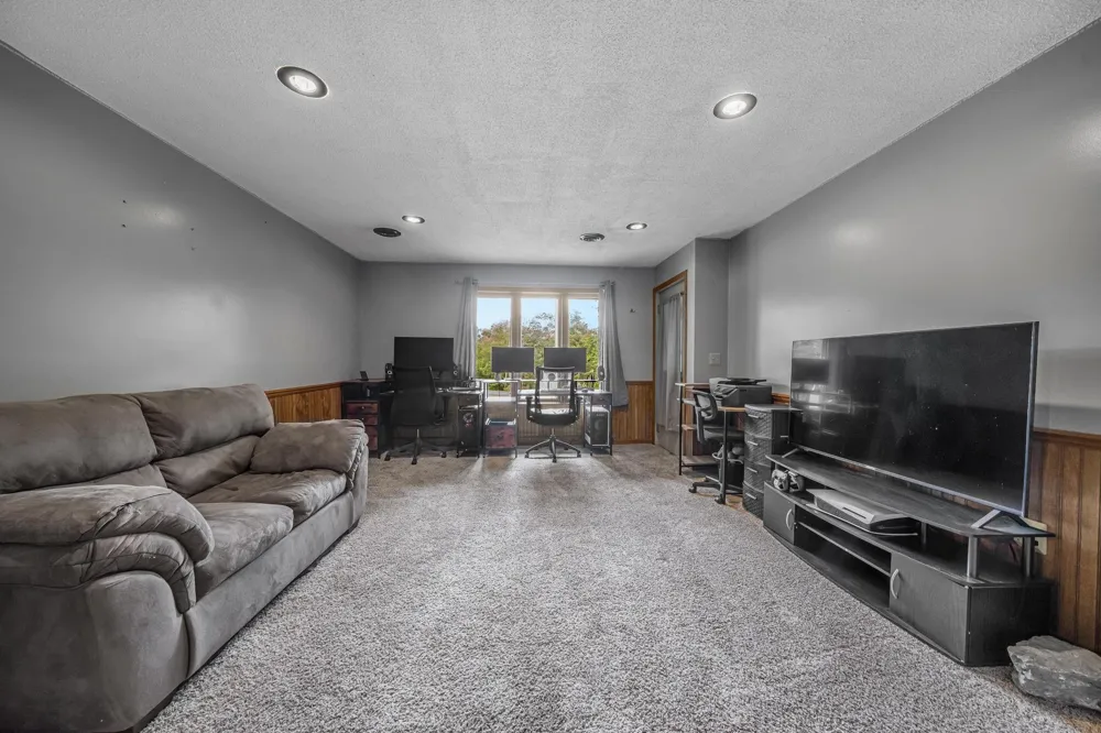 804 Arbutus Drive Clam Lake Township, MI 49601