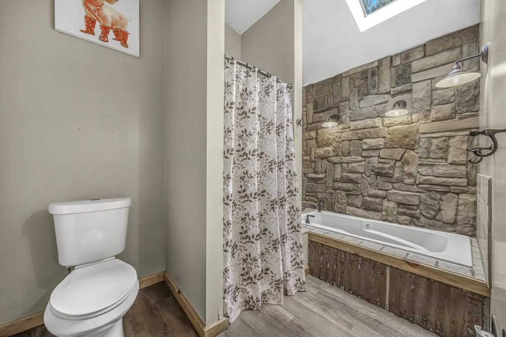 804 Arbutus Drive Clam Lake Township, MI 49601