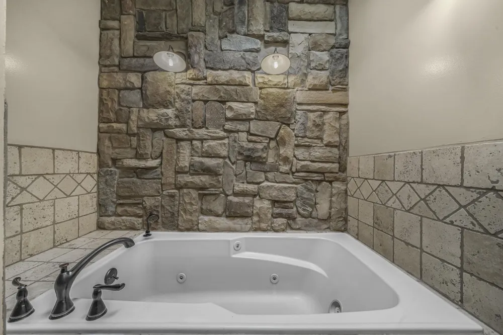 804 Arbutus Drive Clam Lake Township, MI 49601