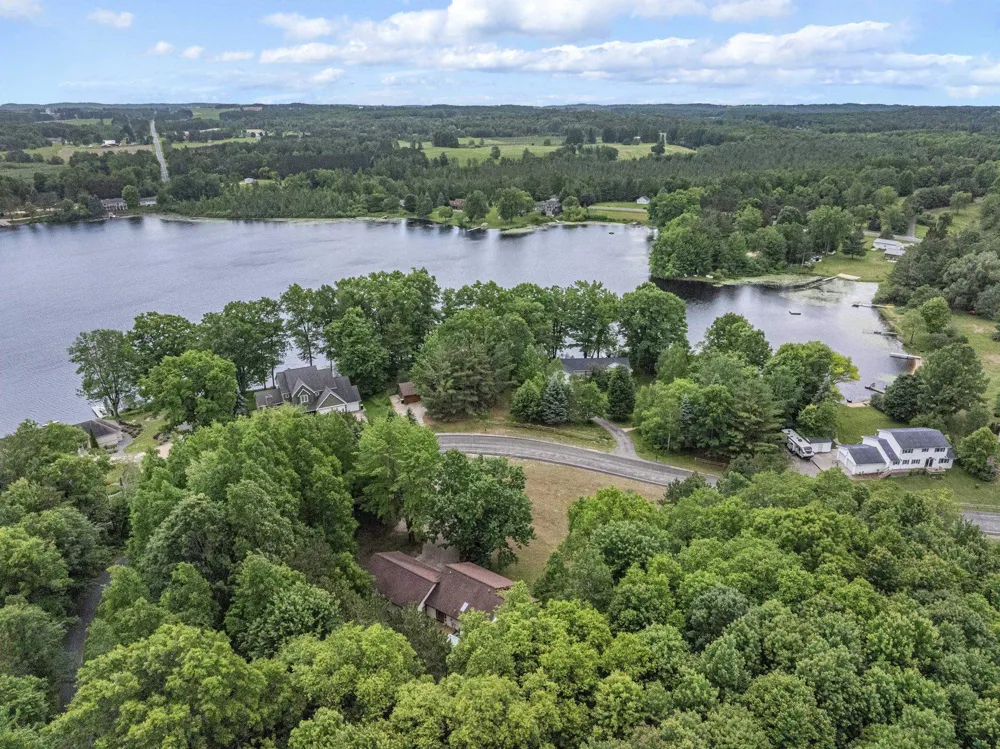 804 Arbutus Drive Clam Lake Township, MI 49601