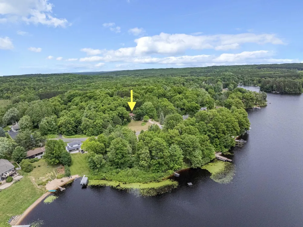 804 Arbutus Drive Clam Lake Township, MI 49601