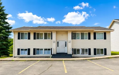 3800 Vale Drive