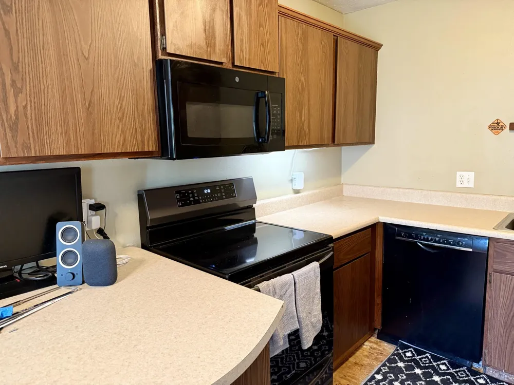 3800 Vale Drive East Bay Township, MI 49686