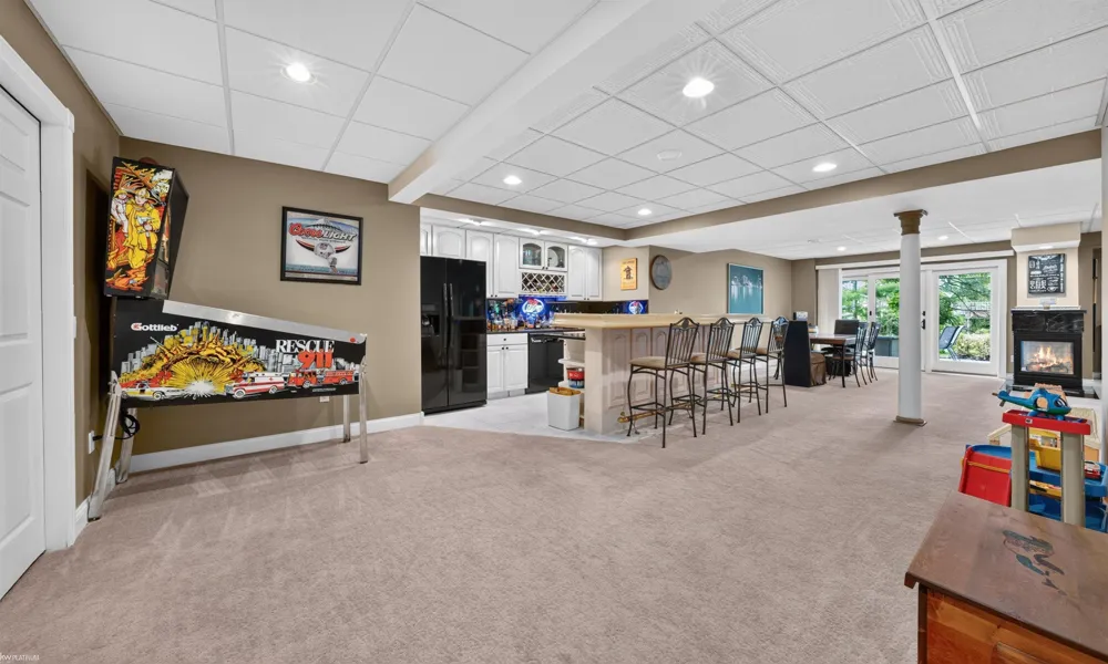4896 Brookside Lane Washington Township, MI 48094