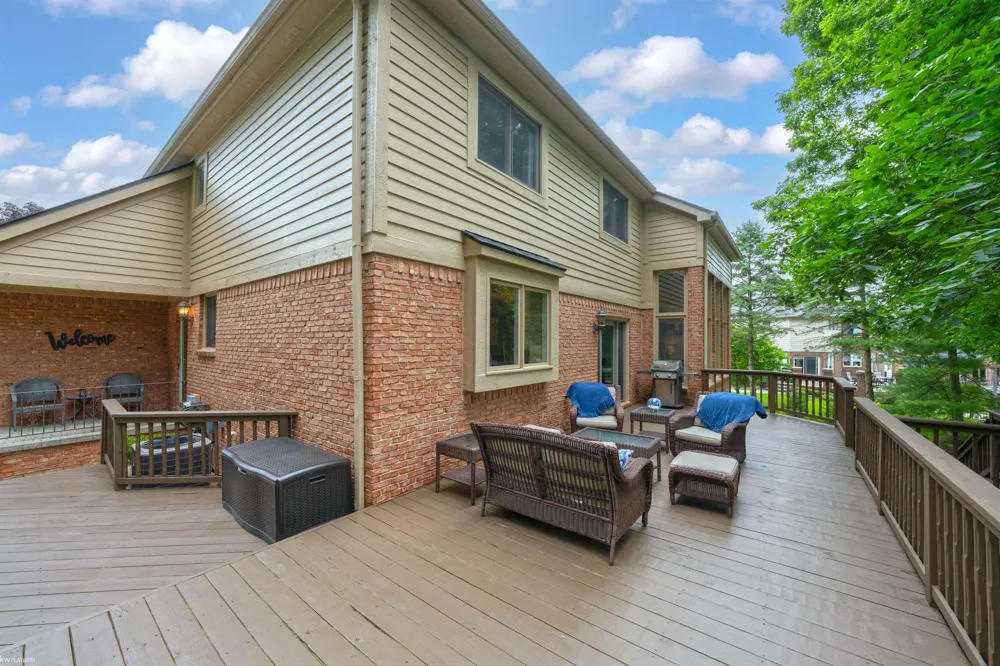 4896 Brookside Lane Washington Township, MI 48094