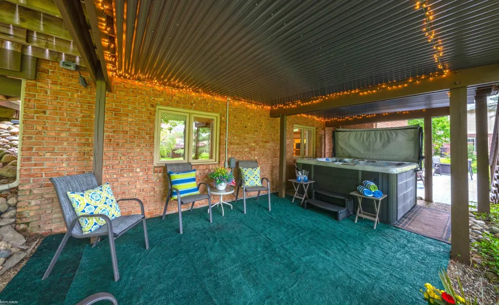 4896 Brookside Lane Washington Township, MI 48094