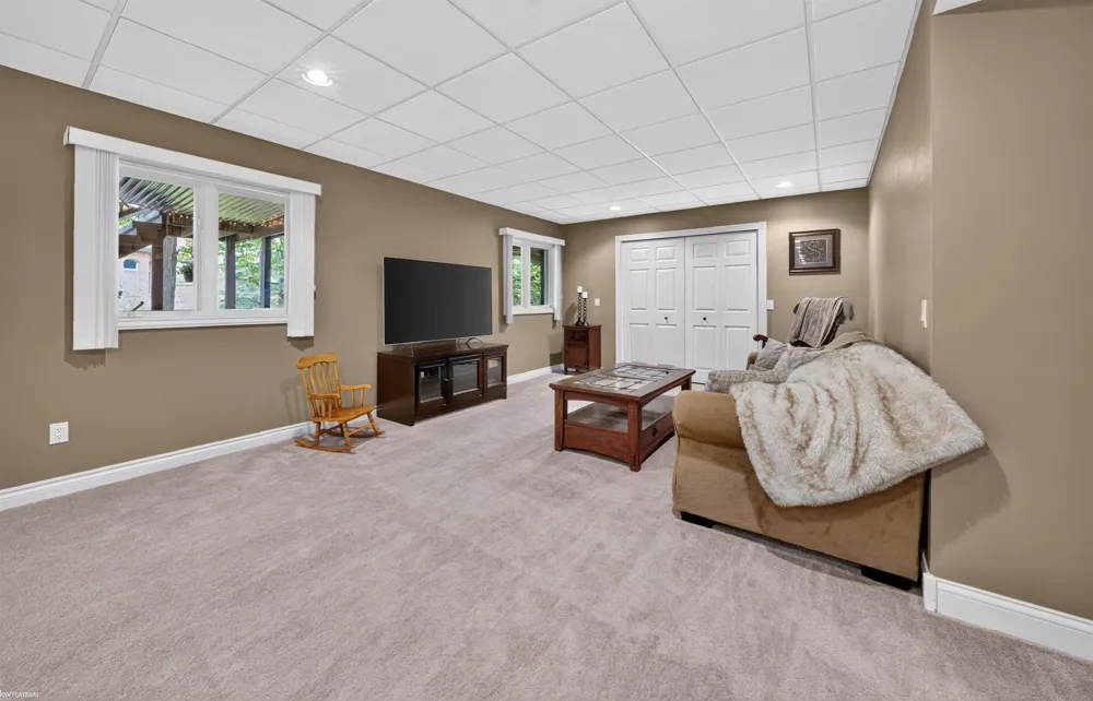 4896 Brookside Lane Washington Township, MI 48094