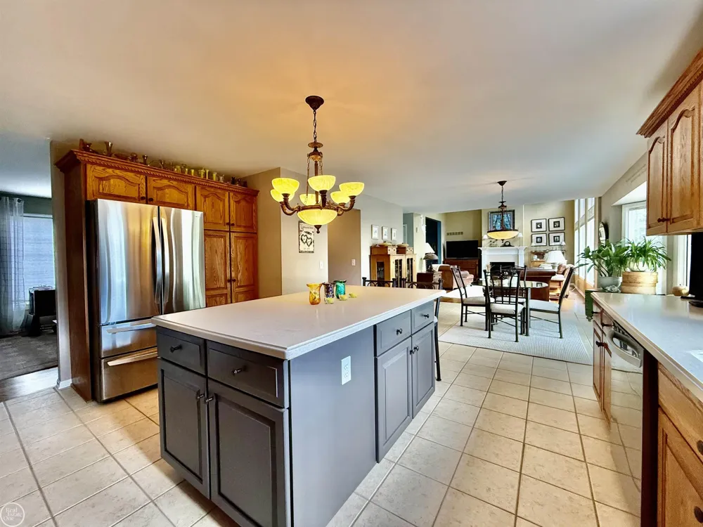 54828 Danielle Street New Baltimore City, MI 48047