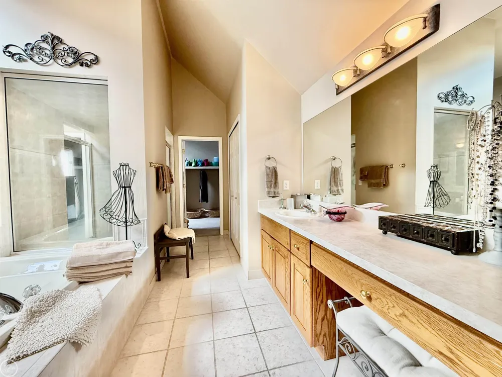 54828 Danielle Street New Baltimore City, MI 48047