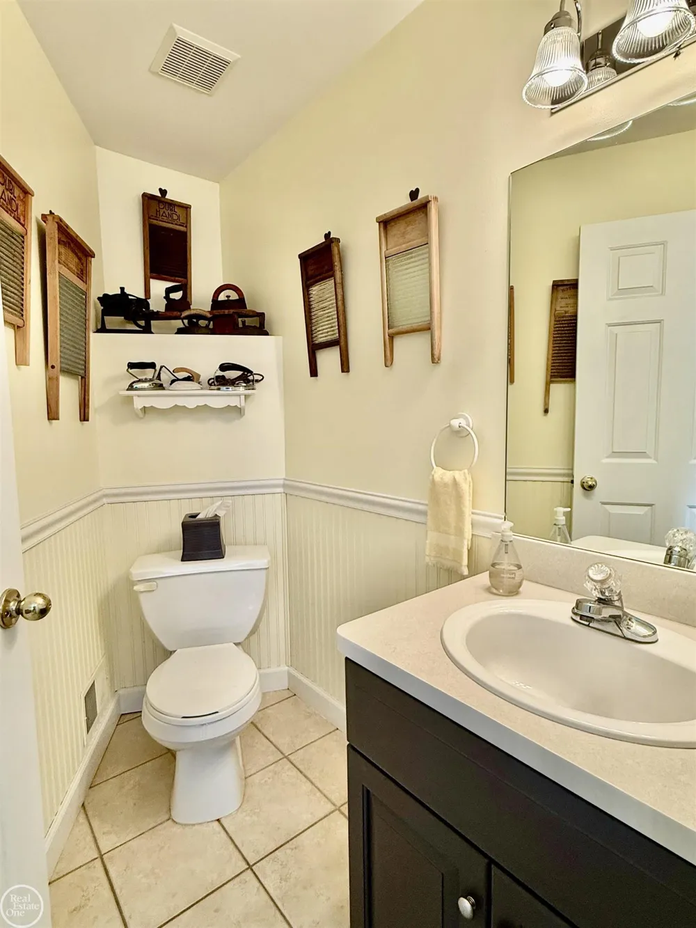 54828 Danielle Street New Baltimore City, MI 48047
