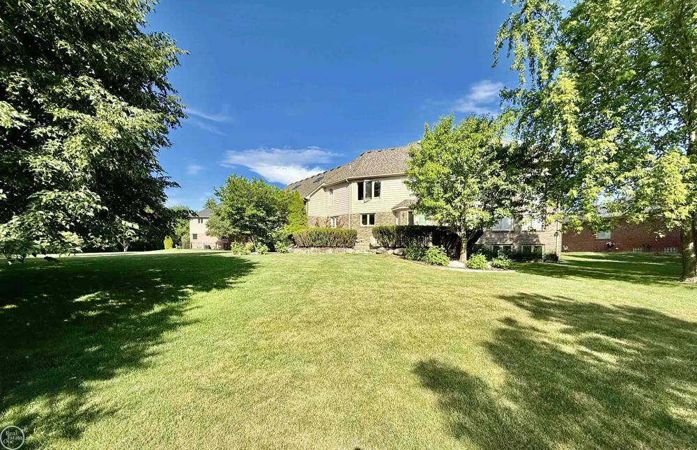 54828 Danielle Street New Baltimore City, MI 48047