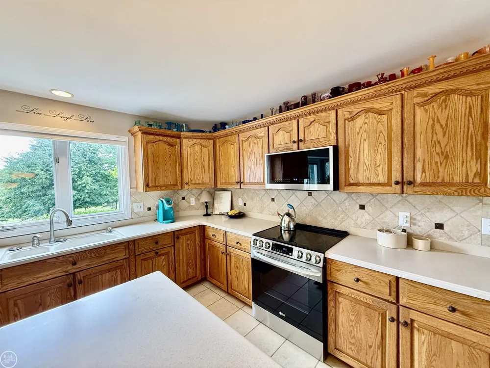 54828 Danielle Street New Baltimore City, MI 48047