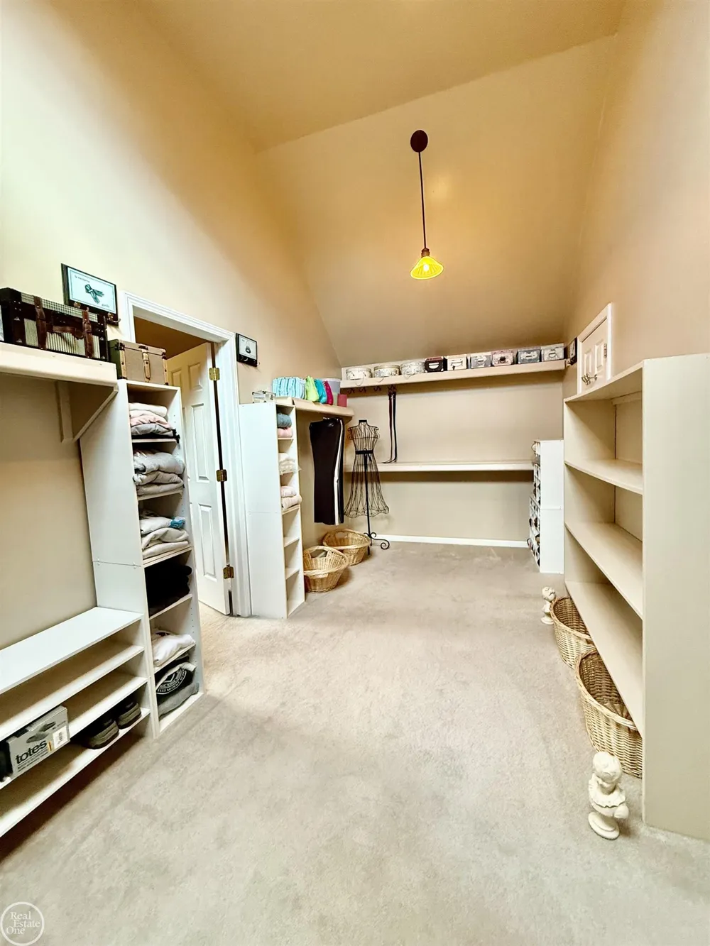 54828 Danielle Street New Baltimore City, MI 48047