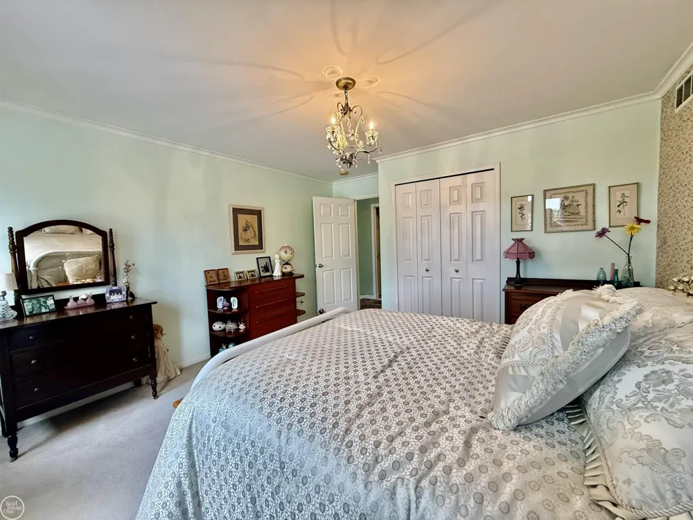 54828 Danielle Street New Baltimore City, MI 48047