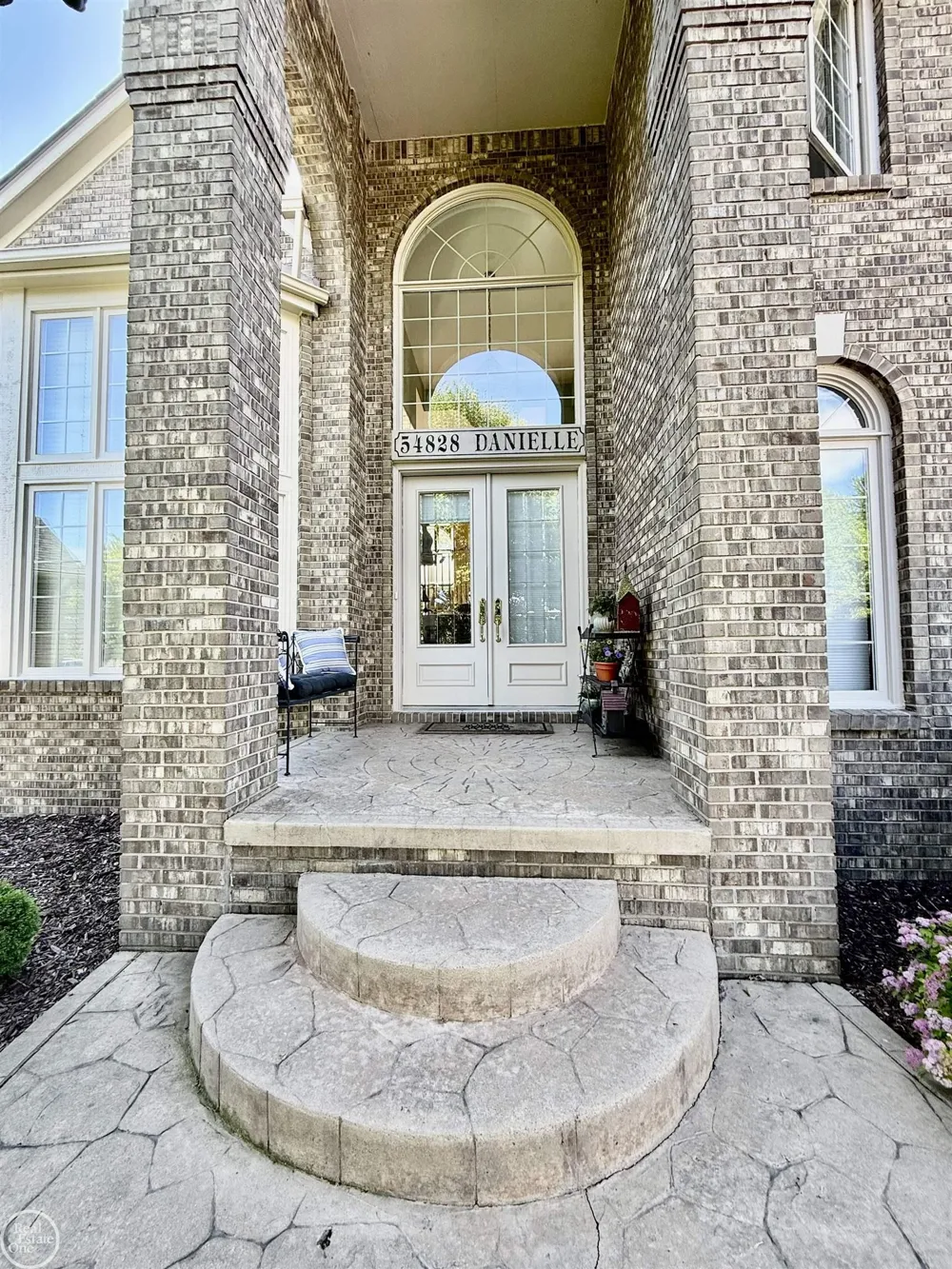 54828 Danielle Street New Baltimore City, MI 48047