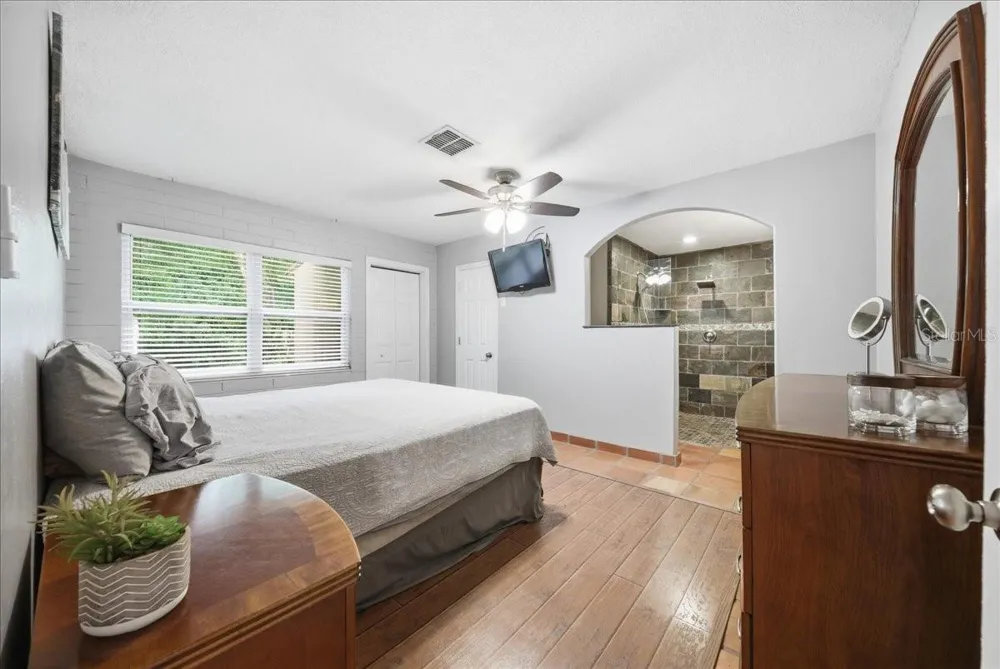 8095 ROSE AVENUE Orlando, FL 32810
