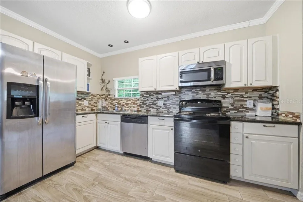 8095 ROSE AVENUE Orlando, FL 32810