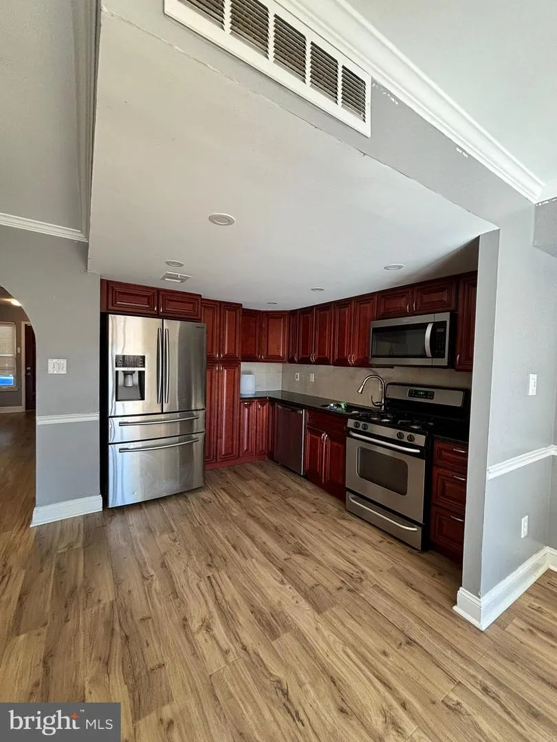4451 ERNIE DAVIS CIRCLE Philadelphia, PA 19154
