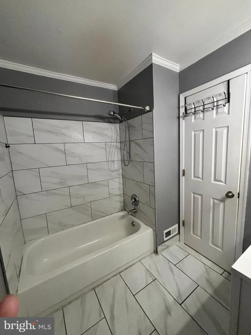 4451 ERNIE DAVIS CIRCLE Philadelphia, PA 19154