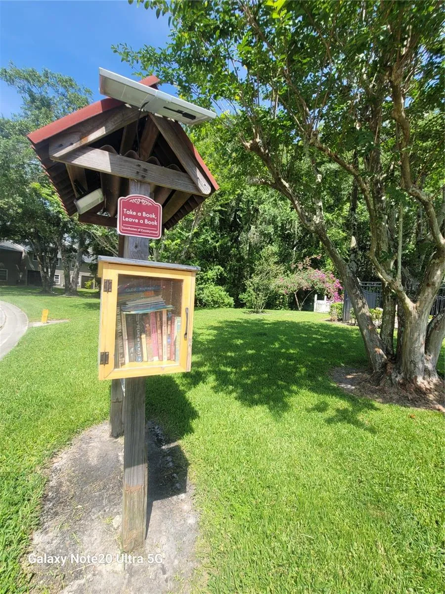 12742 WOOD TRAIL BLVD BOULEVARD Tampa, FL 33625