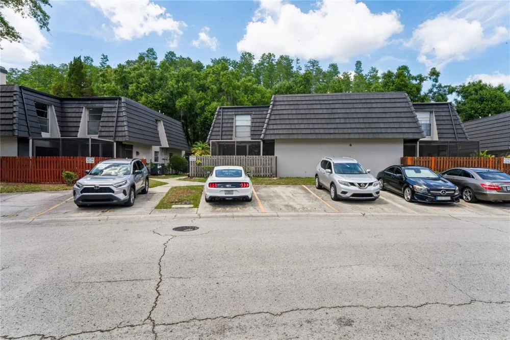 12742 WOOD TRAIL BLVD BOULEVARD Tampa, FL 33625