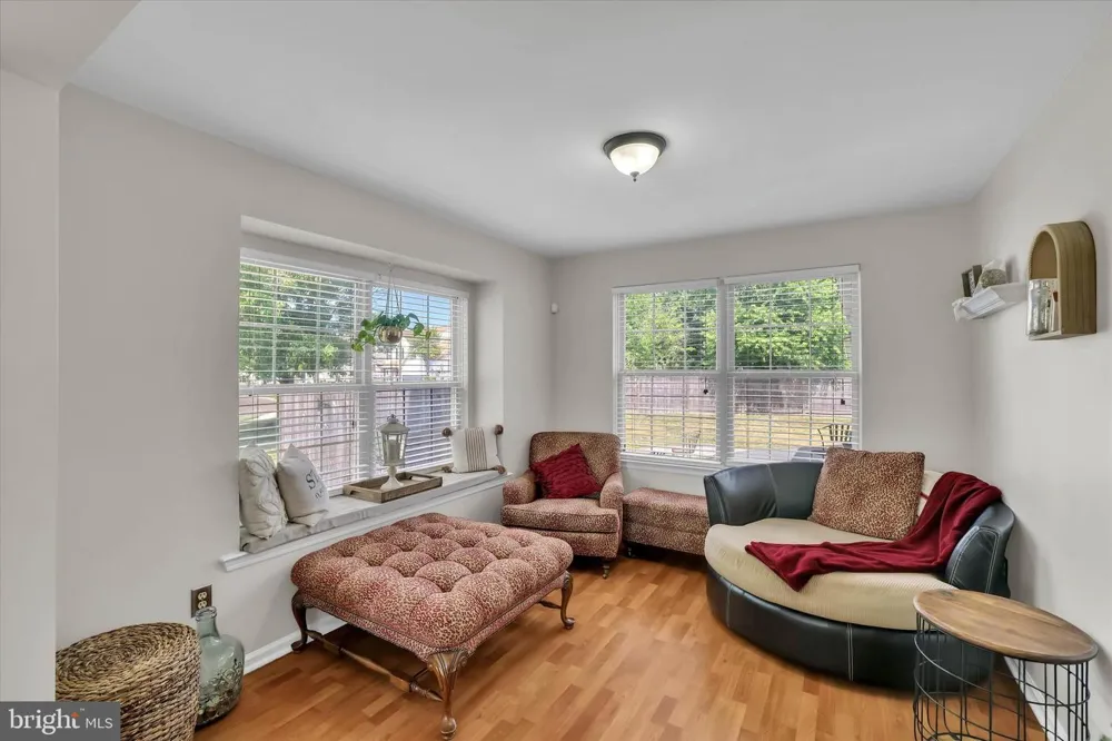 4 CREEKDALE DRIVE Delran, NJ 08075
