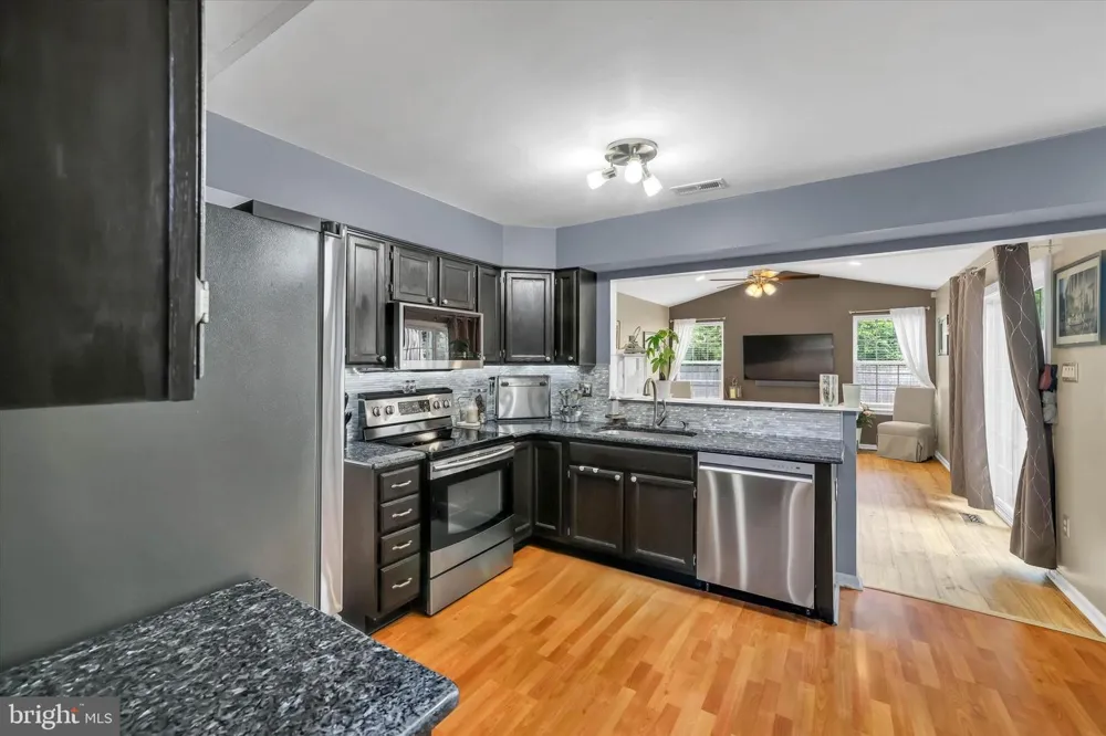 4 CREEKDALE DRIVE Delran, NJ 08075