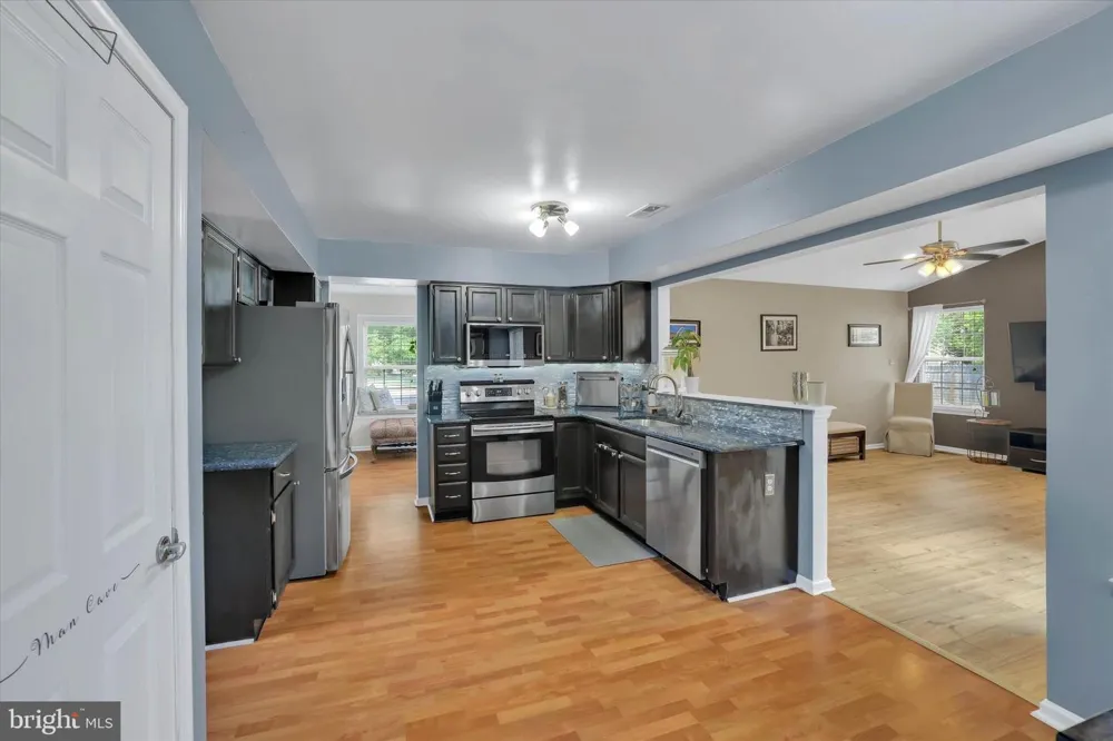 4 CREEKDALE DRIVE Delran, NJ 08075